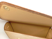 Carica l'immagine nel visualizzatore di Gallery, Francesca - alveare naturale