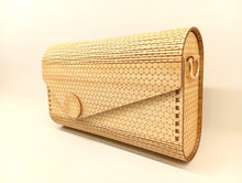 Carica l'immagine nel visualizzatore di Gallery, Francesca - alveare naturale