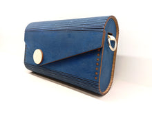 Carica l'immagine nel visualizzatore di Gallery, Francesca - radica blu