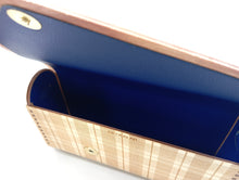 Carica l'immagine nel visualizzatore di Gallery, Francesca - galles naturale