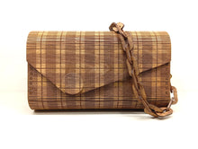 Carica l'immagine nel visualizzatore di Gallery, Francesca - galles noce